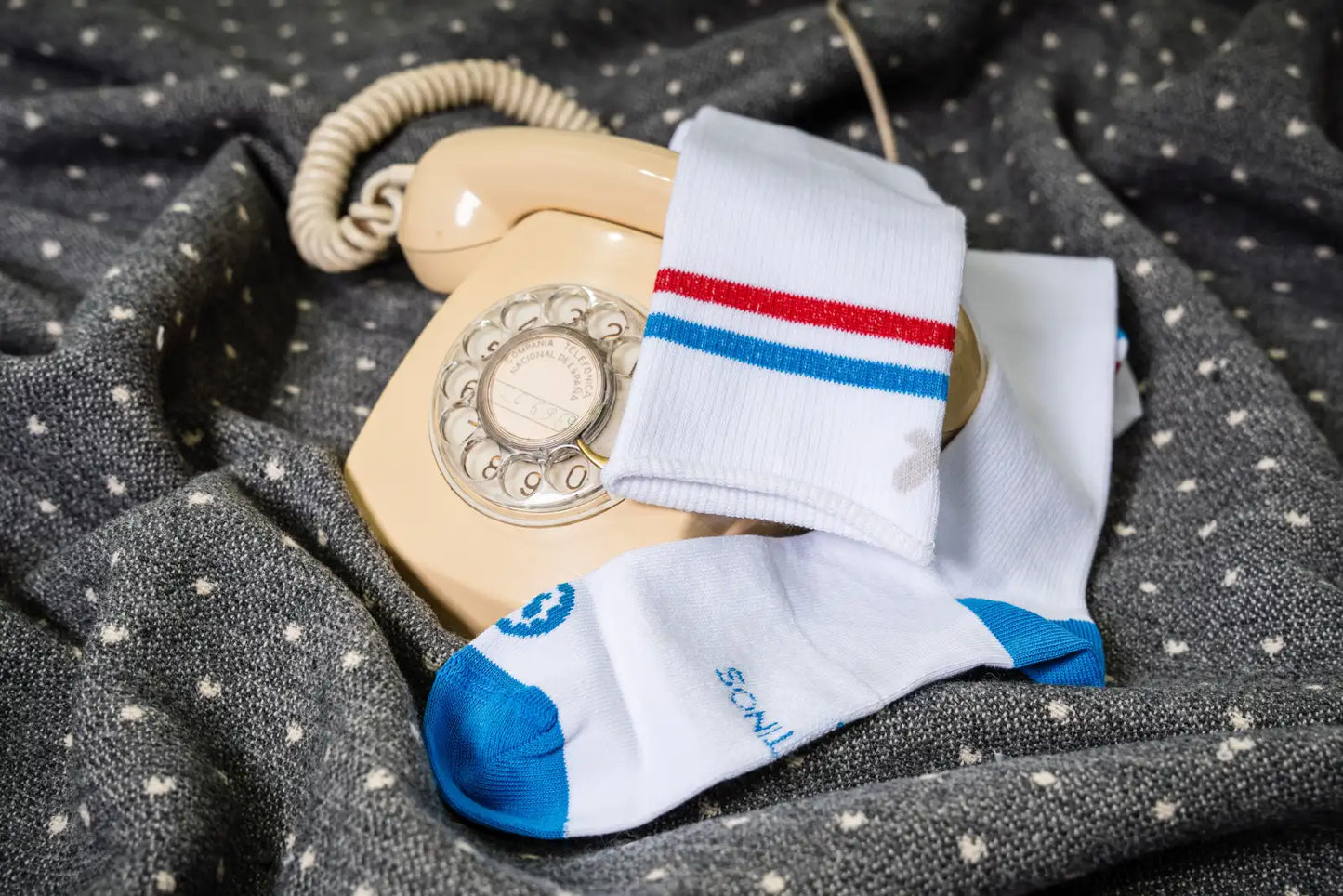 calcetines vintage estilo retro blancos con 2 rayas. Compresión ligera.